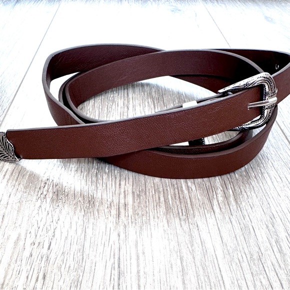 Simons Dark Brown Belt with Textured Silver Buckle Size 3X or XXXL - Picture 3 of 5